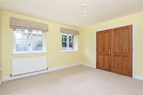 5 bedroom detached house for sale, Kensington Gate, Great Billing Village, Northampton, NN3
