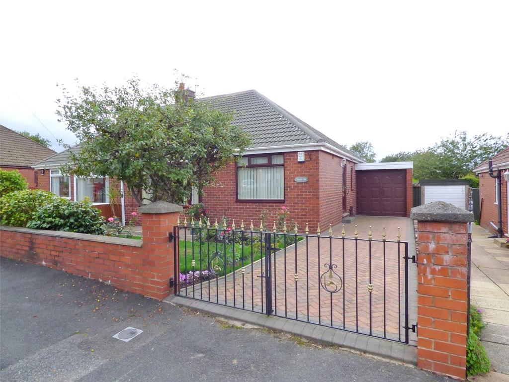 Carlton Way, Royton, Oldham, Greater Manchester, OL2 2 bed bungalow £