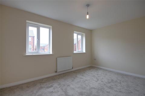 3 bedroom end of terrace house to rent, Turnbull Way, Marton Road,