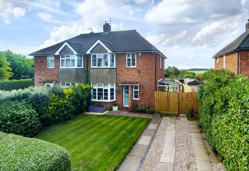 Wolverhampton Road, Pattingham, Wolverhampton 3 bed semidetached house