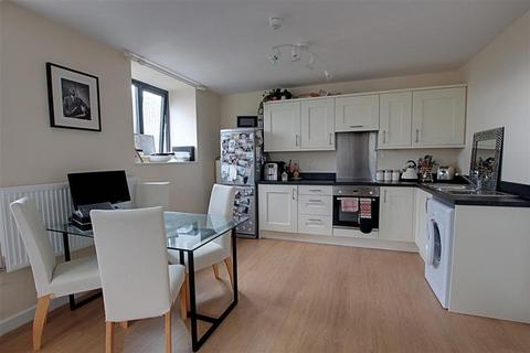 2 bedroom apartment to rent, Lower Bristol Road, Bath