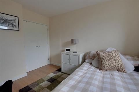 2 bedroom apartment to rent, Lower Bristol Road, Bath