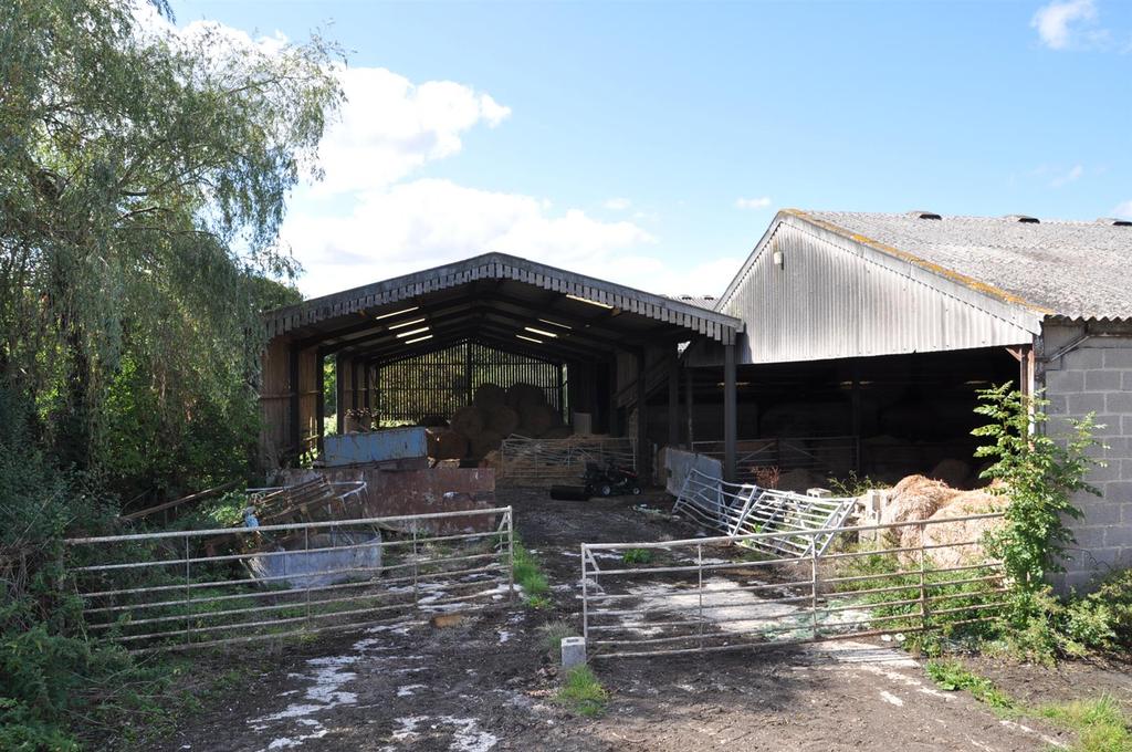 Semley, Dorset Smallholding £250,000 Semley, Dorset Smallholding £250,000