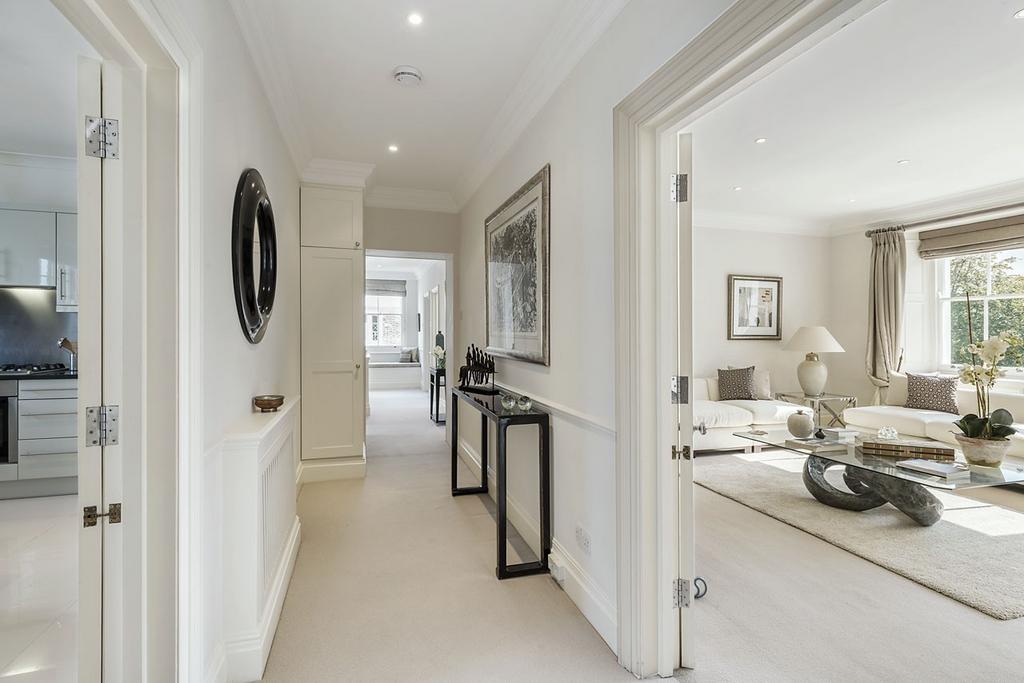 Onslow Square, London 3 bed flat to rent £8,017 pcm (£1,850 pw)