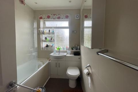 2 bedroom maisonette for sale, Cairn Way, Stanmore, HA7