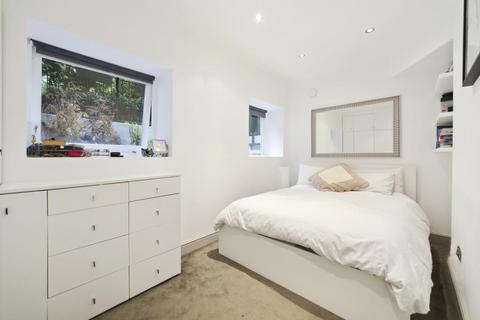 2 bedroom flat to rent, Fitzjohns Avenue, Hampstead, NW3