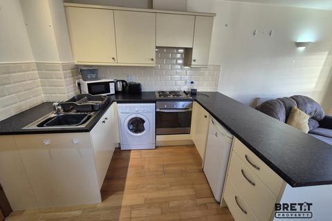 1 bedroom flat to rent, 7 Victory House, Nelson Quay, Milford Haven SA73 3AA