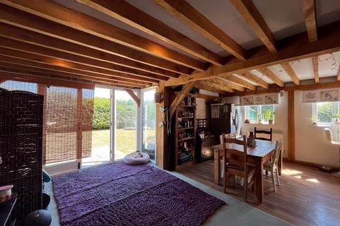 3 bedroom barn conversion to rent, Brooks Lane, Bosham, Chichester