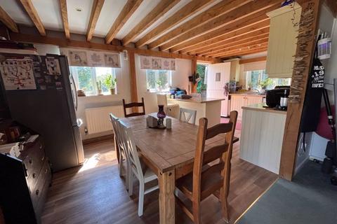 3 bedroom barn conversion to rent, Brooks Lane, Bosham, Chichester