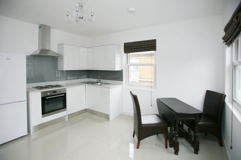 Open-Plan Kitchen/Lounge