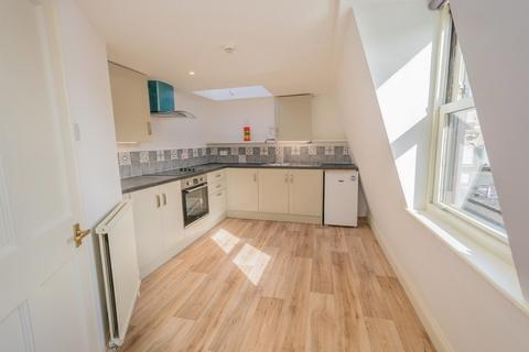 2 bedroom flat to rent, Lombard House