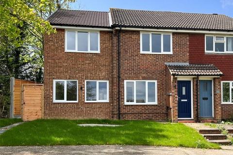4 bedroom end of terrace house to rent, Byron Close, Hitchin