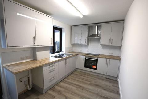 3 bedroom semi-detached house to rent - Carlton Road, Worksop