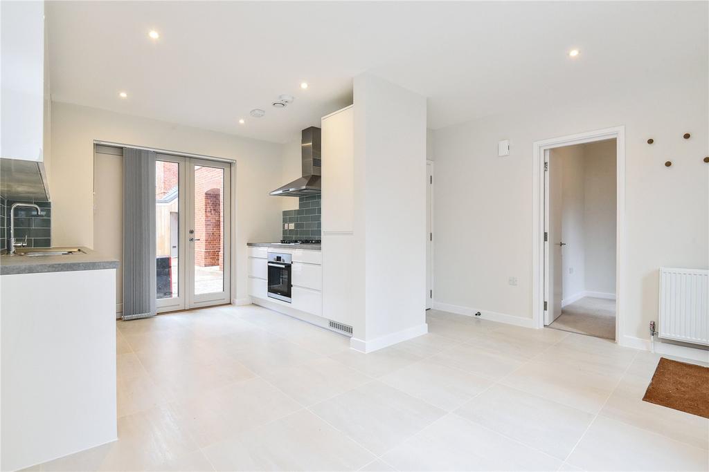 Kitchen/Living Area