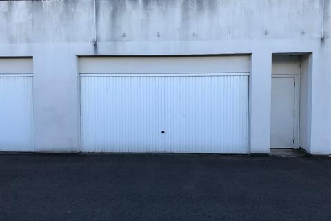 Garage to rent, Hopetoun Street, Broughton, Edinburgh, EH7