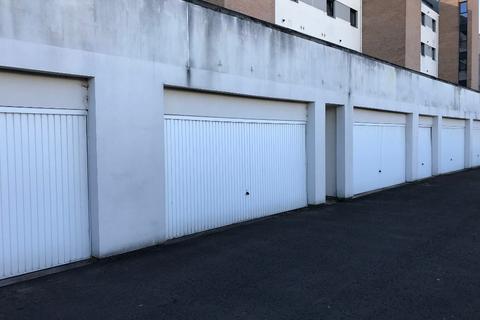 Garage to rent, Hopetoun Street, Broughton, Edinburgh, EH7