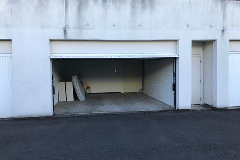 Garage to rent, Hopetoun Street, Broughton, Edinburgh, EH7