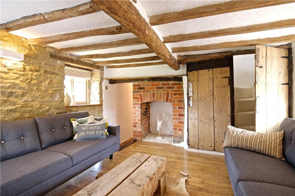 High Street, Stoke Goldington... 4 bed detached house to rent £1,750