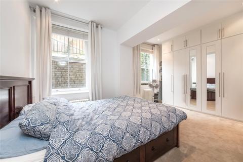 3 bedroom flat for sale, Lauderdale Road, London