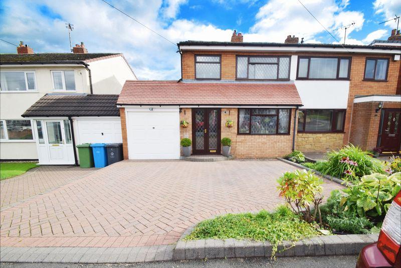 Chestnut Drive, Great Wyrley, Walsall 3 bed semidetached house £189,950