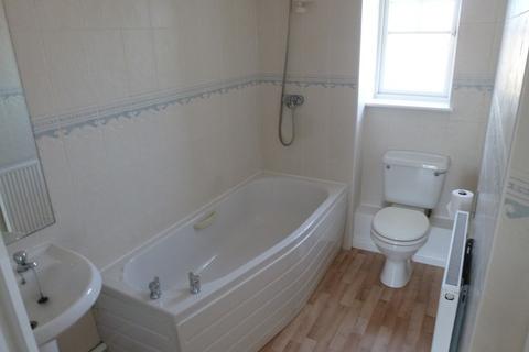 2 bedroom apartment to rent, Mill Chase Close, Wakefield WF2