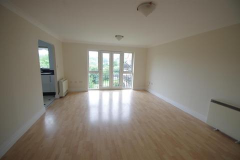 3 bedroom apartment to rent, Sommers Court, Crane Mead, Ware SG12