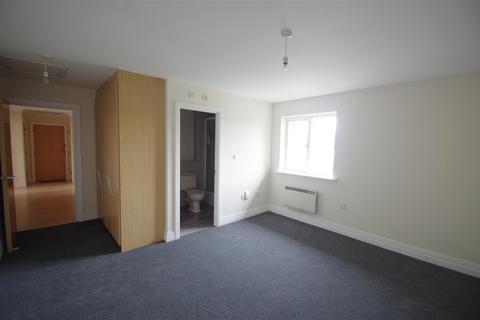 3 bedroom apartment to rent, Sommers Court, Crane Mead, Ware SG12