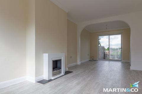 3 bedroom semi-detached house to rent, Barston Road, Oldbury, B68