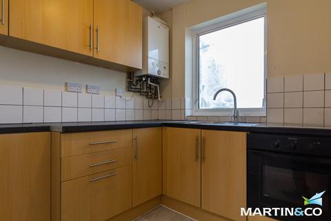3 bedroom semi-detached house to rent, Barston Road, Oldbury, B68