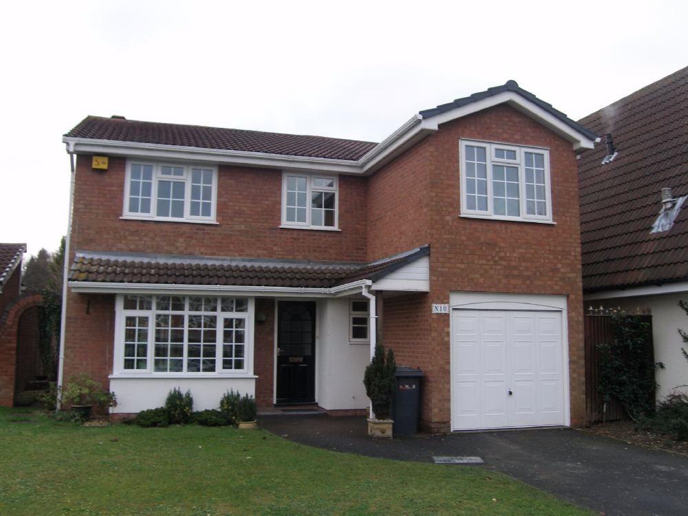 Turnberry Drive, Thornhill, Nuneaton, CV11 4 bed detached house £280,000