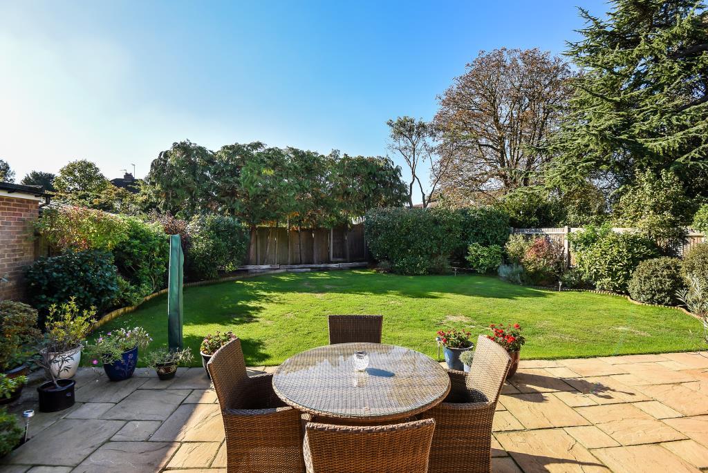 Egham, Surrey, TW20 3 bed detached bungalow for sale £625,000