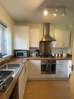 2 bedroom end of terrace house to rent, Clos Ael-y-Bryn