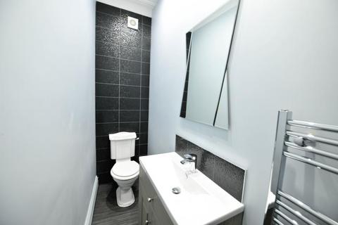 6 bedroom terraced house to rent, St Michaels Terrace, Headingley, Leeds LS6 3BQ