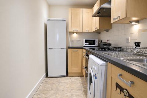1 bedroom apartment to rent, Empress Court, Woodin`s Way