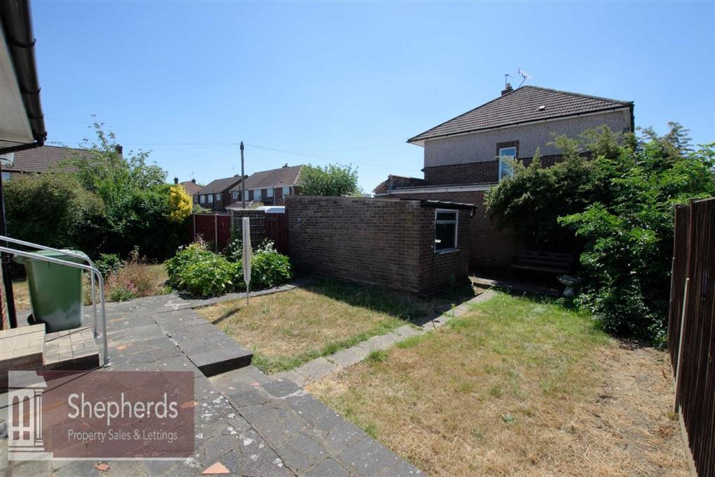 Winton Drive, Cheshunt, Hertfordshire 2 bed semidetached bungalow £
