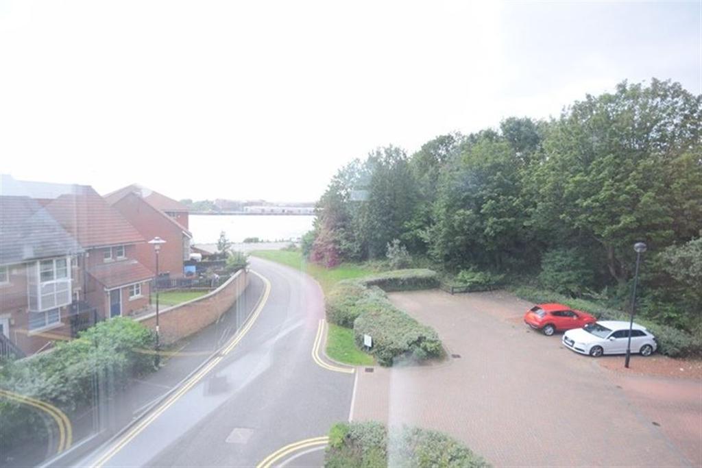 Beacon Drive Marina, Sunderland 2 bed apartment £650 pcm (£150 pw)