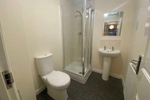 1 bedroom in a house share to rent - Room 3, Poppleton Close