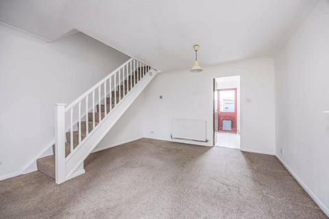 2 bedroom terraced house to rent, Beehive Walk, Old Portsmouth