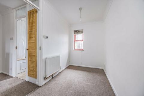 2 bedroom terraced house to rent, Beehive Walk, Old Portsmouth