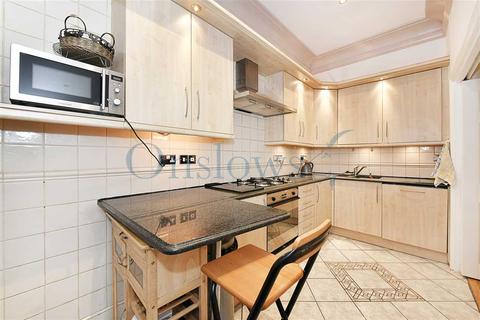 3 bedroom apartment for sale, Queens Gate, London