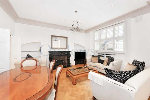 3 bedroom apartment for sale, Queens Gate, London