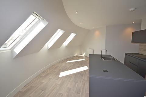 2 bedroom flat to rent, Unicorn House, Eastgate Square, Chichester, PO19