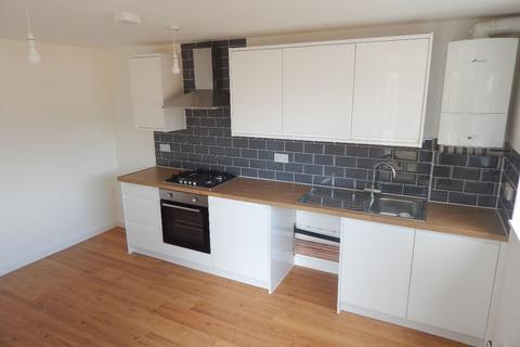 2 bedroom flat to rent, Priory Hill