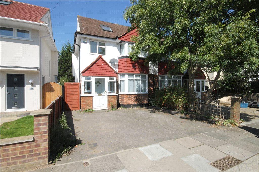 Beech Way, Twickenham, TW2 4 bed house £1,850 pcm (£427 pw)