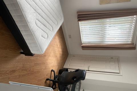 1 bedroom in a house share to rent, Room 5, Broomfield Road