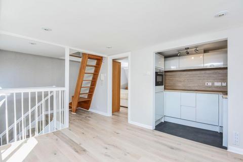 undefined, Hill Rise,  Richmond,  TW10