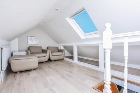 undefined, Hill Rise,  Richmond,  TW10