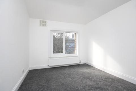 2 bedroom flat to rent, Miranda Road, Archway, N19