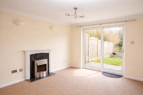 2 bedroom terraced house to rent, Chaucer Close, Blacon