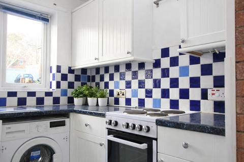 2 bedroom terraced house to rent, Chaucer Close, Blacon